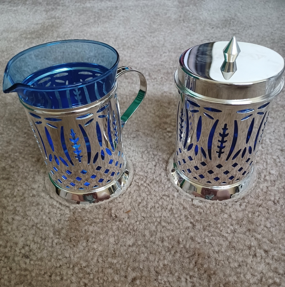 Avon sapphire sugar and creamer set